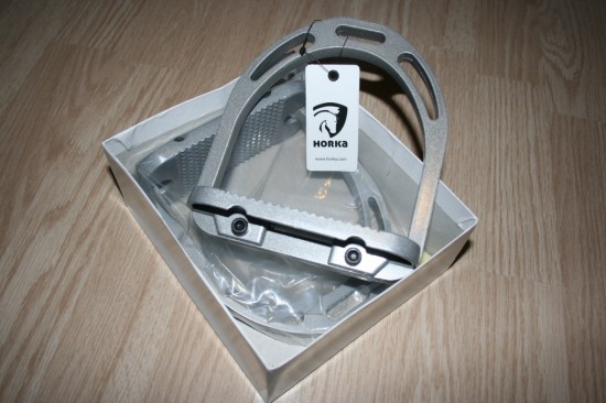 Aluminium beugels met breed voetstuk